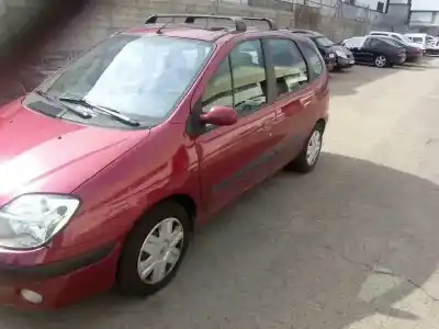 Veículo de Sucata renault                                            scénic i monospace (ja0/1_, fa0_)                                                                                                                                                                                                                          1.9 dti (ja1u) do ano 2001 alimentado f9q q7