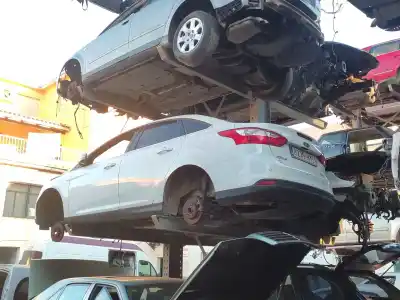 Verschrottungsfahrzeug ford focus turn. (cb8) titanium des jahres 2014 angetrieben m1da