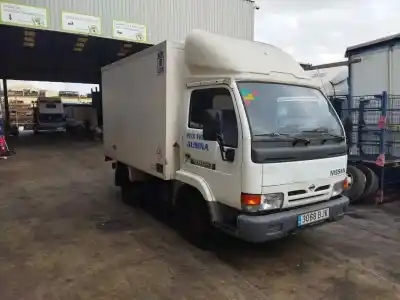 Veicolo di demolizione nissan cabstar e * dell'anno 2001 alimentato bd30d