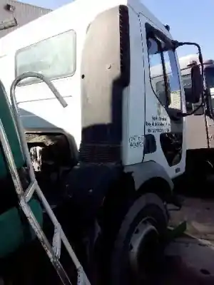 Veículo de Sucata renault premium distribution fas 4x2 cabina larga do ano 2000 alimentado dci 11g