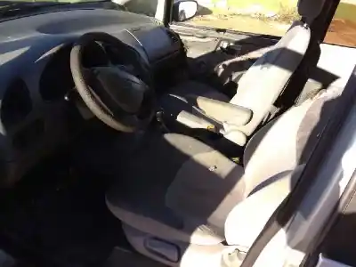 Sloopvoertuig ford galaxy (vx) clx van het jaar 1999 aangedreven ahu