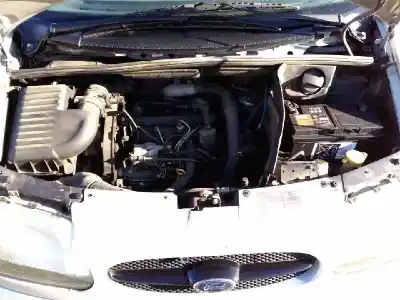 Sloopvoertuig ford galaxy (vx) clx van het jaar 1999 aangedreven ahu