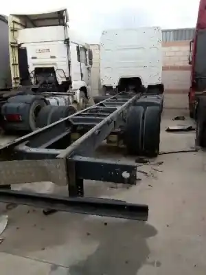 Здавання транспортного засобу renault midlum fg  xxx.12/c e3 cabina para dormir року 2000 потужний dci 6a