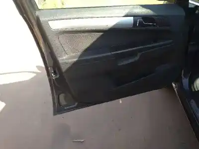 Veicolo di demolizione opel zafira b cosmo dell'anno 2010 alimentato z19dth