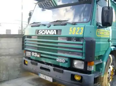 Véhicule à la ferraille scania serie 3 93 m/ 210 de l'année 1990 alimenté 