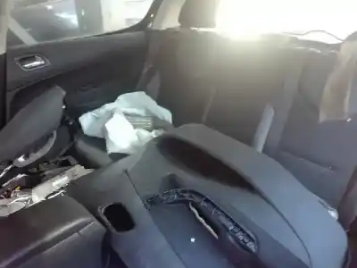 Veículo de Sucata peugeot 308 confort do ano 2008 alimentado 9hx