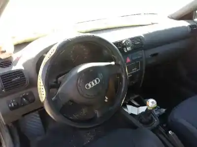 Vehículo de desguace audi a3 (8l) 1.8 ambiente del año 2000 con motor agn