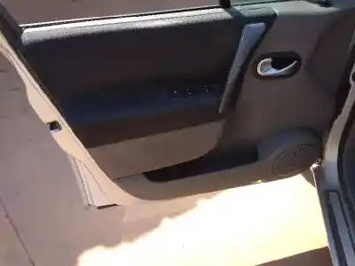 Veicolo di demolizione renault scenic ii adventure by coronel tapiocca dell'anno 2006 alimentato k9k p7