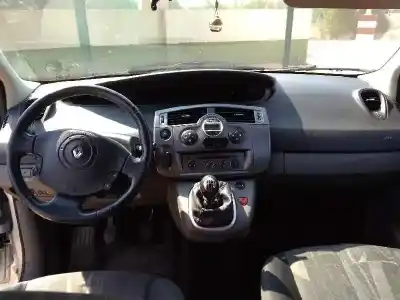 Veicolo di demolizione renault scenic ii adventure by coronel tapiocca dell'anno 2006 alimentato k9k p7