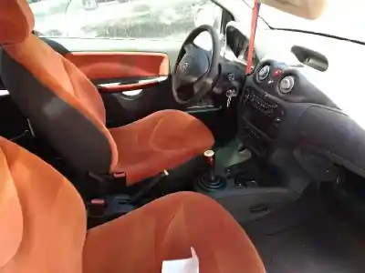 Veículo de Sucata citroen c2 sx do ano 2004 alimentado 8hx