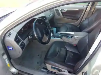 Veículo de Sucata volvo v70 familiar edition r-design do ano 2007 alimentado d5244t4