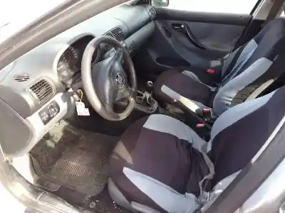 Здавання транспортного засобу seat leon (1m1) signo року 2000 потужний agr