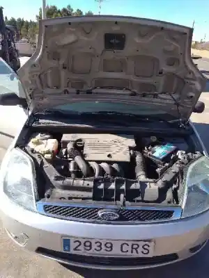 Veículo de Sucata ford fiesta (cbk) ambiente do ano 2004 alimentado fxjb