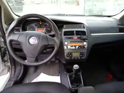 Veículo de Sucata fiat linea (110) activa (110.0/111.0) do ano 2008 alimentado 199a3000