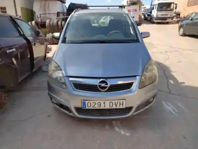 Veicolo di demolizione OPEL ZAFIRA B Cosmo dell'anno 2006 alimentato Z19DT