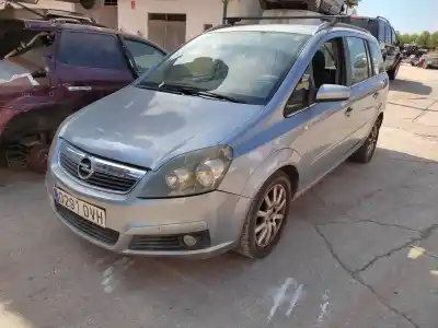 Veicolo di demolizione opel zafira b cosmo dell'anno 2006 alimentato z19dt