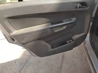 Veicolo di demolizione opel zafira b cosmo dell'anno 2006 alimentato z19dt