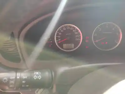 Veículo de Sucata nissan almera (n16/e) acenta do ano 2005 alimentado yd22