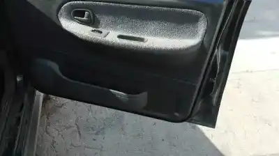 Sloopvoertuig kia sportage td van het jaar 2001 aangedreven re