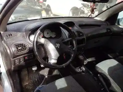 Scrapping Vehicle peugeot 206 cc cc of the year 2001 powered rfn