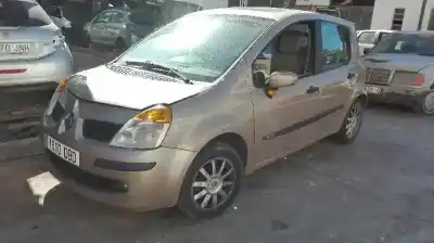 Veículo de Sucata renault modus confort dynamique do ano 2004 alimentado k4j g7
