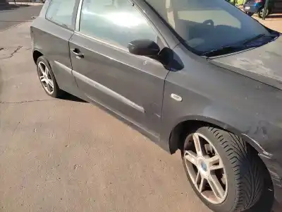 Здавання транспортного засобу fiat stilo (192) 1.9 jtd cat року 2004 потужний 192a1000