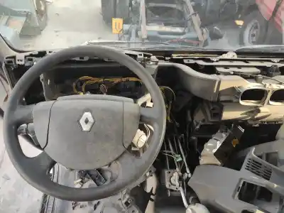 Здавання транспортного засобу renault midlum 4.8 diesel року 2017 потужний 