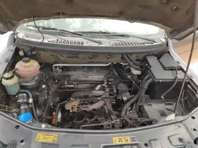 Veículo de Sucata land rover freelander (ln) e familiar do ano 2001 alimentado 204d3