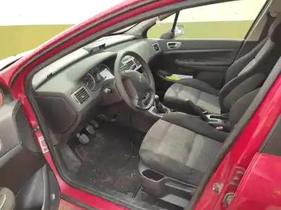 Scrapping Vehicle peugeot 307 break / sw (s1) sw of the year 2004 powered rhs