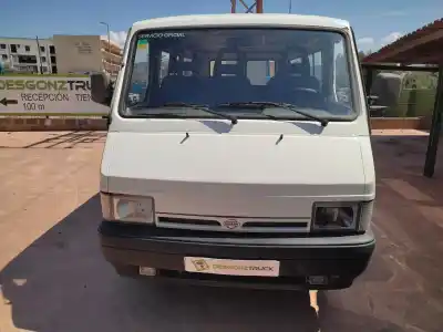 Vehículo de desguace nissan trade 2.0 d del año 1996 con motor ld20.ii.e