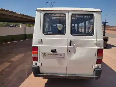 Vehículo de desguace nissan trade 2.0 d del año 1996 con motor ld20.ii.e