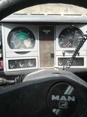 Veículo de Sucata man m 2000 l/m 2000 m 14.xxx e2 6.9 diesel do ano 1999 alimentado d0826lf09