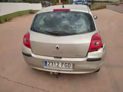 Verschrottungsfahrzeug renault                                            clio iii                                                                                                                                                                                                                                                   authentique                                                                                                                                                                                                                                                des jahres 2006 angetrieben k9k t7