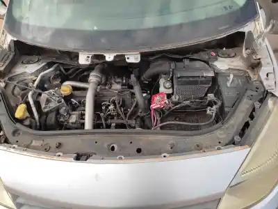 Scrapping Vehicle renault scenic ii authentique of the year 2005 powered k9k f7