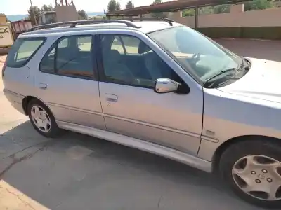 Veículo de Sucata peugeot 306 break xt do ano 1999 alimentado rhy