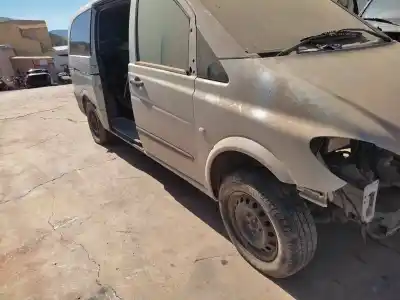 Veicolo di demolizione mercedes-benz vito (w639) basic, combi 115 cdi compacto (639.601) dell'anno 2004 alimentato 