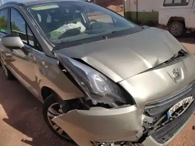 Veicolo di demolizione peugeot 5008 * dell'anno 2015 alimentato 