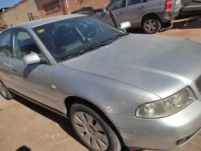 Veículo de Sucata audi a4 berlina (b5) 1.8 do ano 2000 alimentado adr