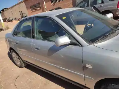 Veículo de Sucata audi a4 berlina (b5) 1.8 do ano 2000 alimentado adr