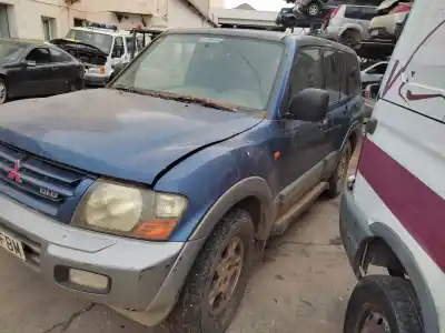 Veicolo di demolizione mitsubishi pajero -- dell'anno 2000 alimentato 4m41