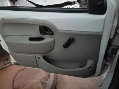 Здавання транспортного засобу renault kangoo (f/kc0) authentique року 2006 потужний k9k a7