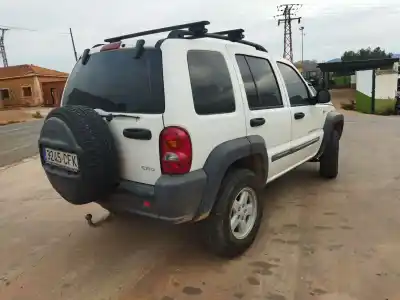 Здавання транспортного засобу jeep cherokee (kj) 2.5 crd 4x4 року 2003 потужний 09c