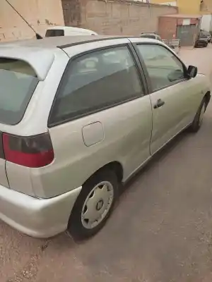 Veículo de Sucata seat ibiza (6k) básico do ano 1998 alimentado aex