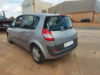 Veículo de Sucata renault scenic ii 1.9 dci diesel do ano 2004 alimentado f9q d8