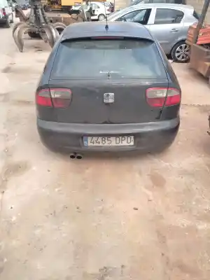 Veículo de Sucata seat                                               leon (1m1)                                                                                                                                                                                                                                                 1.9 tdi                                                                                                                                                                                                                                                    do ano 2005 alimentado arl