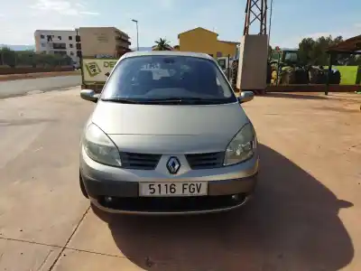 Vehículo de desguace RENAULT SCENIC II  del año 2006 con motor F9Q E8