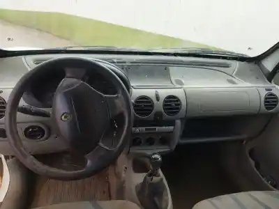 Здавання транспортного засобу renault kangoo (f/kc0) authentique року 2002 потужний d7f g7