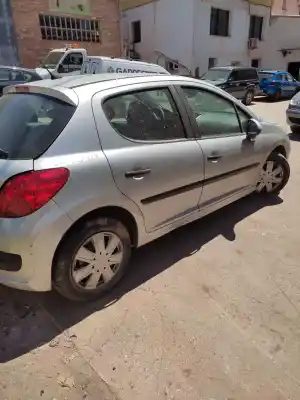 Véhicule à la ferraille peugeot                                            207                                                                                                                                                                                                                                                        urban                                                                                                                                                                                                                                                      de l'année 2009 alimenté 8hz