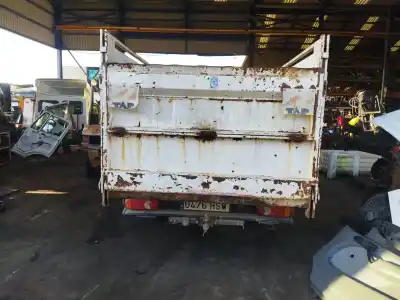 Sloopvoertuig renault maxity fg 130.35/45 van het jaar 2013 aangedreven yd25