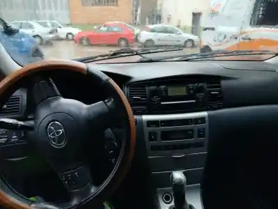 Veículo de Sucata toyota corolla (_e12_) 2.0 d-4d (cde120r_, cde120l_) do ano 2004 alimentado 1cd-ftv